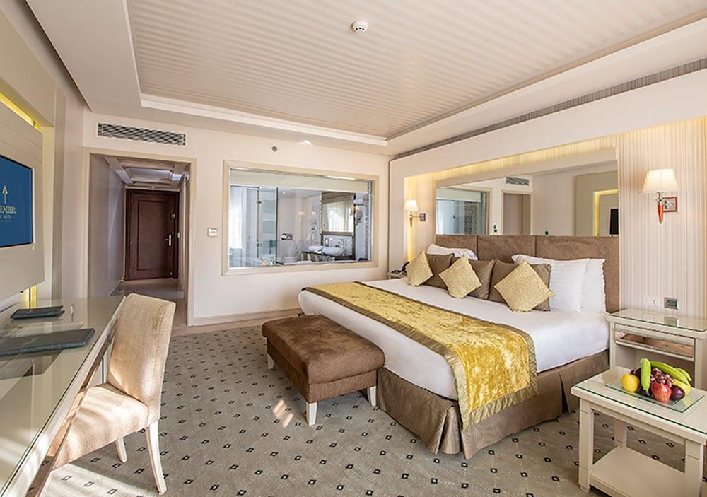 Premier Le Reve Hotel & Spa (Adults Only) Hurghada Exterior photo A room at the Taj Bengal