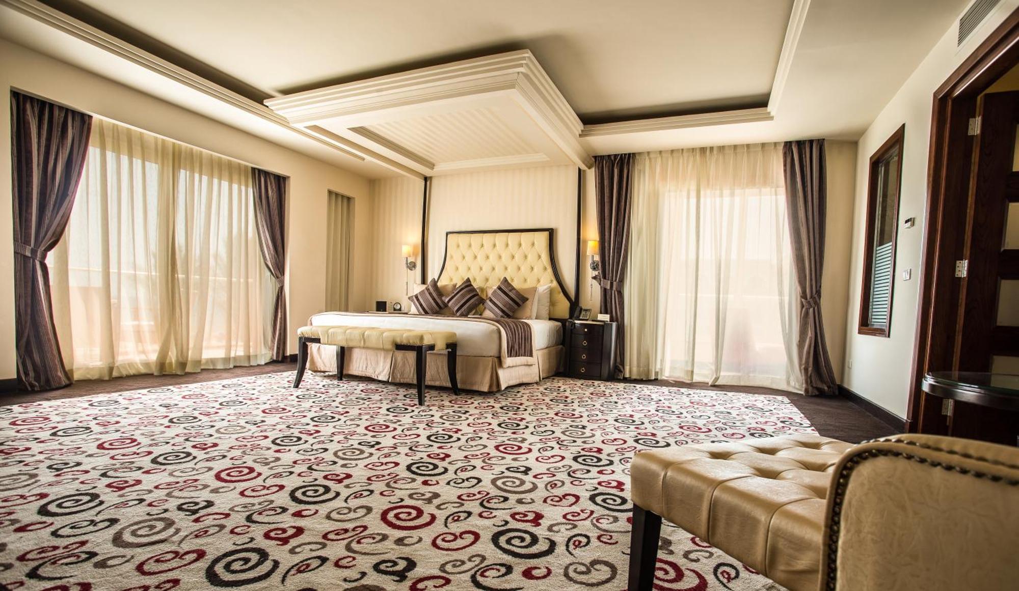 Premier Le Reve Hotel & Spa (Adults Only) Hurghada Exterior photo A carpet in a hotel room